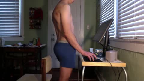 Snapshot of best_triam chatting on February 9, 10:00 pm best_triam online show from February 9, 10:00 pm