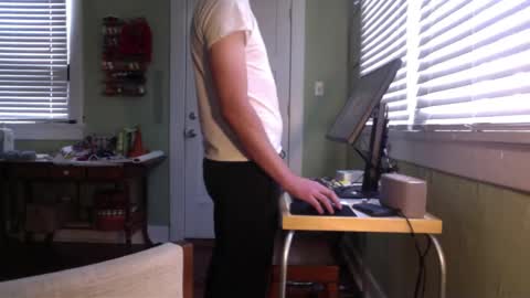 Snapshot of best_triam chatting on February 20, 5:18 pm best_triam online show from February 20, 5:18 pm
