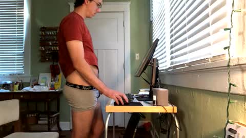 Snapshot of best_triam chatting on September 29, 9:08 pm best_triam online show from September 29, 9:08 pm