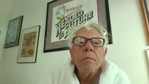 Snapshot of bestshot1951 chatting on June 26, 12:20 pm bestshot1951 online show from June 26, 12:20 pm