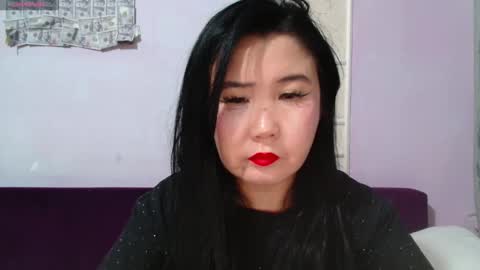Snapshot of bet_lu chatting on April 27, 8:01 am Bet Lu online show from April 27, 8:01 am