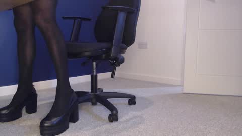 Snapshot of bethanyd04 chatting on October 6, 2:47 pm bethanyd04 online show from October 6, 2:47 pm