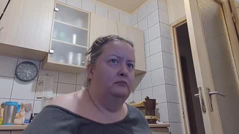 bethnorth online show from September 27, 2:16 am