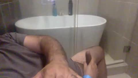 Snapshot of betoooox chatting on March 1, 11:01 am Virtual Gentleman online show from March 1, 11:01 am