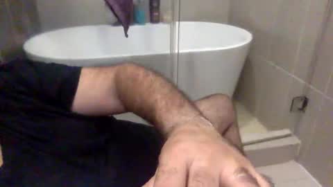 Snapshot of betoooox chatting on March 3, 5:35 am Virtual Gentleman online show from March 3, 5:35 am