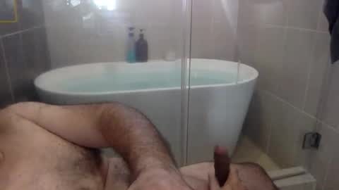 Snapshot of betoooox chatting on March 24, 12:32 pm Virtual Gentleman online show from March 24, 12:32 pm