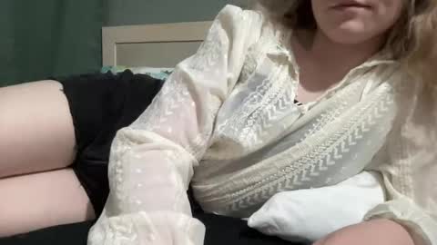 Snapshot of betteketty chatting on March 23, 1:53 am Bette online show from March 23, 1:53 am