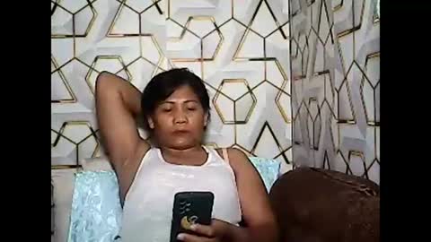 Snapshot of betty_83 chatting on March 7, 12:24 pm betty_83 online show from March 7, 12:24 pm