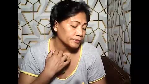 Snapshot of betty_83 chatting on March 28, 1:16 am betty_83 online show from March 28, 1:16 am