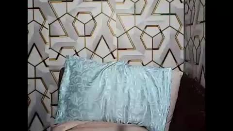 Snapshot of betty_83 chatting on March 30, 12:55 am betty_83 online show from March 30, 12:55 am