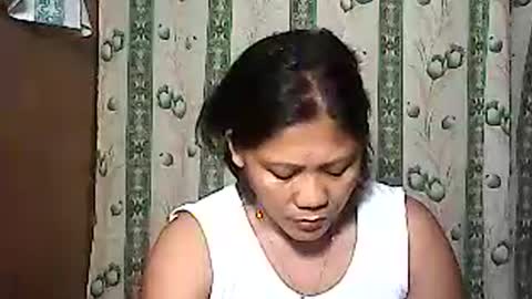 Snapshot of betty_83 chatting on July 14, 12:35 am betty_83 online show from July 14, 12:35 am