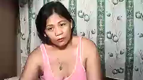 Snapshot of betty_83 chatting on July 16, 2:28 am betty_83 online show from July 16, 2:28 am
