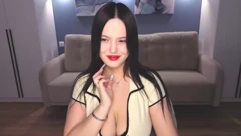 Betty online show from September 9, 8:52 pm