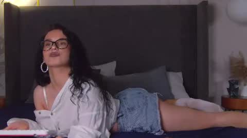 Snapshot of betty_baretty chatting on July 20, 5:37 pm betty_baretty online show from July 20, 5:37 pm