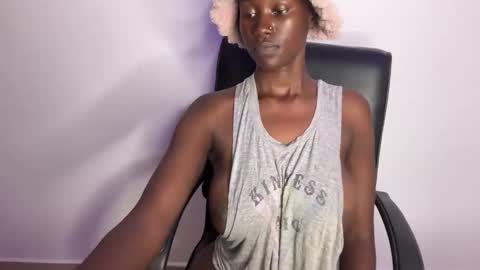 Adah online show from December 14, 7:18 pm