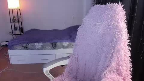 Dory make me happier online show from January 19, 3:21 am