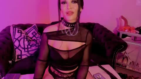 NatashaxoBangs online show from February 14, 4:37 am
