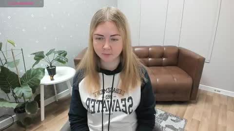 Mila Sweet online show from November 26, 5:08 am