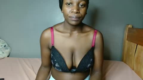 Snapshot of beverly_bay chatting on May 31, 10:22 pm beverly online show from May 31, 10:22 pm