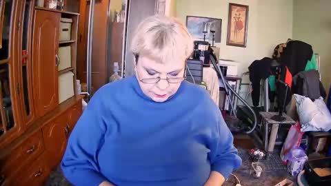 Snapshot of beverlyqcynia chatting on November 15, 11:07 am BeverlyQCynia online show from November 15, 11:07 am