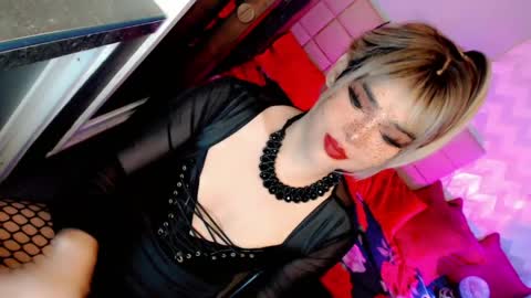 MISTRESS DOMME online show from May 3, 6:52 am