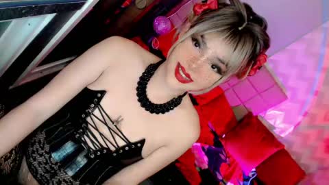 MISTRESS DOMME online show from May 17, 7:17 am