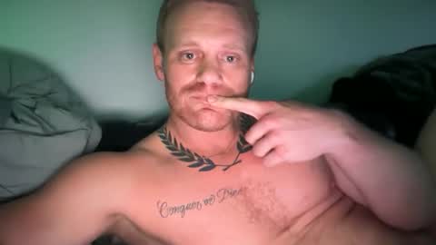 Snapshot of bezza1044 chatting on September 22, 11:34 am bezza1044 online show from September 22, 11:34 am