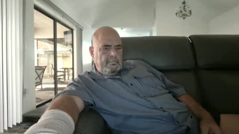 bgbelch online show from November 7, 9:15 pm