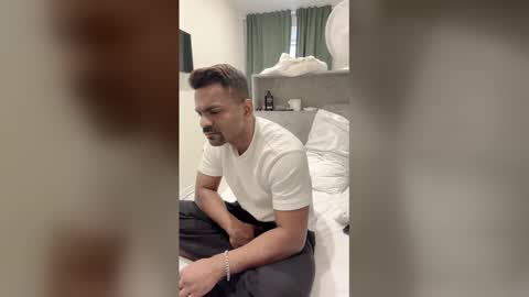 Snapshot of bhagihero chatting on March 1, 7:32 am bhagihero online show from March 1, 7:32 am