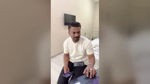 Snapshot of bhagihero chatting on March 6, 8:33 am bhagihero online show from March 6, 8:33 am