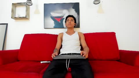 bhruno_diaz online show from June 10, 6:12 am