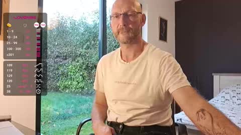 Snapshot of bi_french69 chatting on November 13, 9:30 am My name is David and if you like public exhibitions you wont be disappointed with me LoL - My favorite vibes is 44 online show from November 13, 9:30 am