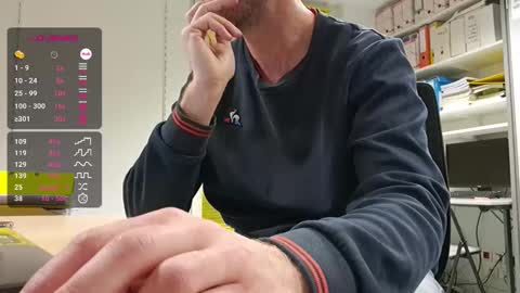 Snapshot of bi_french69 chatting on December 4, 4:27 pm My name is David and if you like public exhibitions you wont be disappointed with me LoL - My favorite vibes is 44 online show from December 4, 4:27 pm