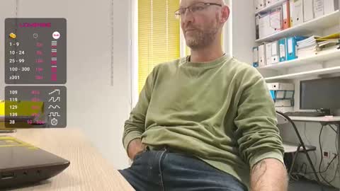 Snapshot of bi_french69 chatting on December 17, 1:28 pm My name is David and if you like public exhibitions you wont be disappointed with me LoL - My favorite vibes is 44 online show from December 17, 1:28 pm