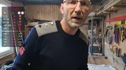 Snapshot of bi_french69 chatting on January 7, 9:12 am My name is David and if you like public exhibitions you wont be disappointed with me LoL - My favorite vibes is 44 online show from January 7, 9:12 am