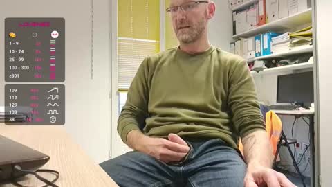 Snapshot of bi_french69 chatting on February 18, 4:14 pm My name is David and if you like public exhibitions you wont be disappointed with me LoL - My favorite vibes is 44 online show from February 18, 4:14 pm