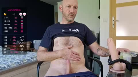 Snapshot of bi_french69 chatting on March 2, 10:22 am My name is David and if you like public exhibitions you wont be disappointed with me LoL - My favorite vibes is 44 online show from March 2, 10:22 am