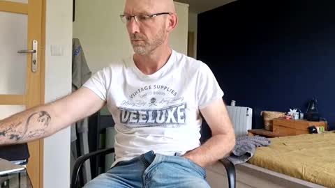 Snapshot of bi_french69 chatting on March 23, 9:02 am My name is David and if you like public exhibitions you wont be disappointed with me LoL - My favorite vibes is 44 online show from March 23, 9:02 am