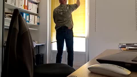 Snapshot of bi_french69 chatting on March 30, 3:57 pm My name is David and if you like public exhibitions you wont be disappointed with me LoL - My favorite vibes is 44 online show from March 30, 3:57 pm