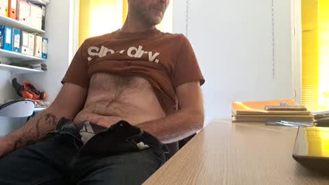 Snapshot of bi_french69 chatting on May 12, 4:15 pm My name is David and if you like public exhibitions you wont be disappointed with me LoL - My favorite vibes is 44 online show from May 12, 4:15 pm