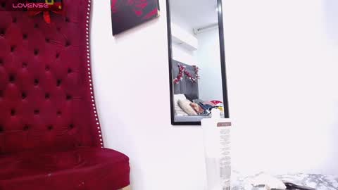 Bianca Antonelli online show from December 16, 6:05 pm