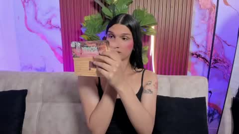 bianca_baldwin01 online show from May 9, 9:20 pm