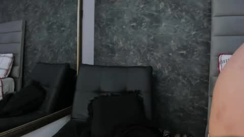 Snapshot of bianca_bella_ chatting on December 31, 4:25 pm BESHA... online show from December 31, 4:25 pm