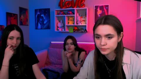 Snapshot of bianca_bright chatting on March 27, 10:15 am Bia online show from March 27, 10:15 am