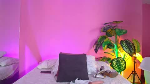 Snapshot of bianca_ks chatting on December 18, 9:36 am Bianca online show from December 18, 9:36 am