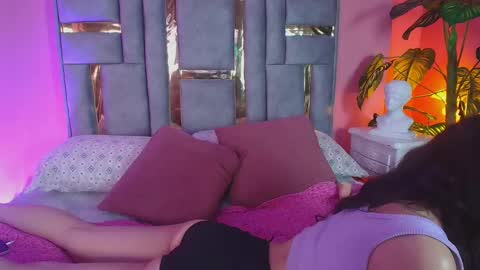 Snapshot of bianca_ks chatting on February 14, 9:13 am Bianca online show from February 14, 9:13 am