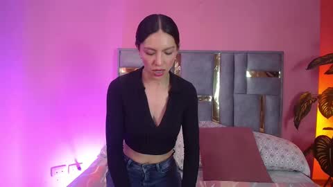 Snapshot of bianca_ks chatting on March 8, 3:39 am Bianca online show from March 8, 3:39 am