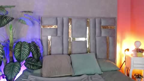 Snapshot of bianca_ks chatting on October 8, 3:15 am Bianca online show from October 8, 3:15 am