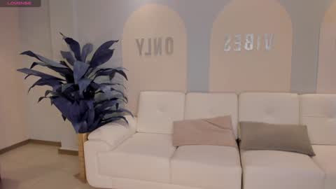 Bianca Pierce online show from January 6, 11:18 am
