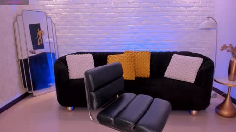 Bianca Pierce online show from February 9, 11:25 am